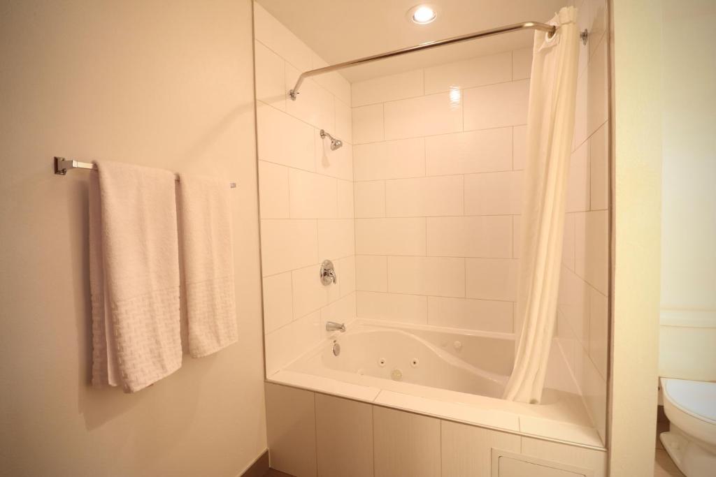 Best Western Chieftain Inn image 16