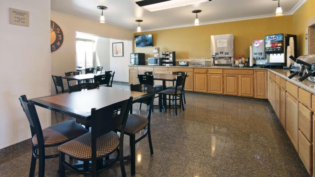 Best Western Chieftain Inn image 24